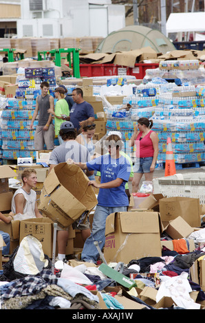 Verteilung der humanitären Hilfe nach dem Hurrikan Katrina, Lafayette, USA Stockfoto