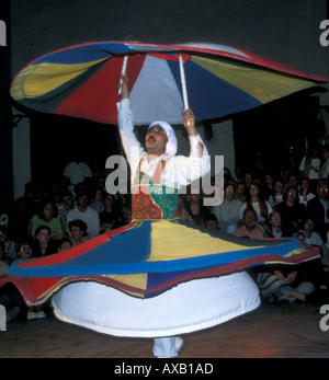 Die Al Tannoura ägyptischen Erbe Tanzgruppe traditionelle Sufi Tanz Stockfoto