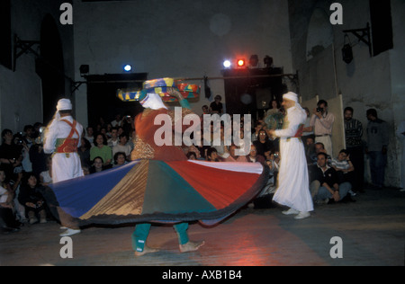 Die Al Tannoura ägyptischen Erbe Tanzgruppe traditionelle Sufi Tanz Stockfoto