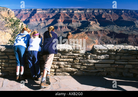 Blick vom Grand Canyon Village, Gran Canyon NP, Arizona USA Stockfoto