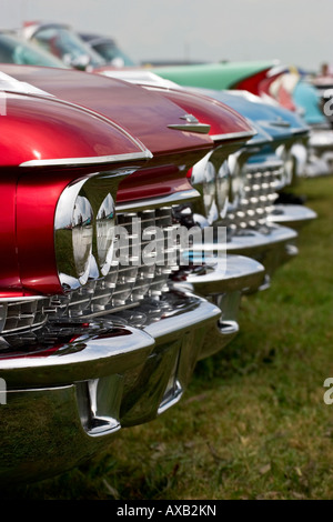 Cadillac geparkt in einer Linie Stockfoto