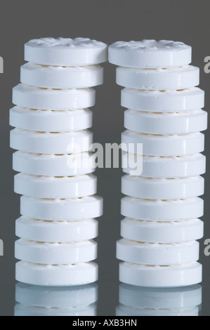 Double-Stack des weißen Münzstätten Stockfoto