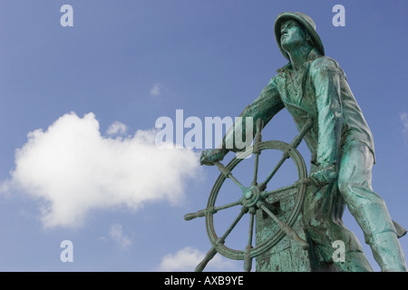 Mann am Steuer, Fishermans Memorial Kenotaph Stockfoto