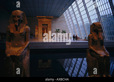 Innenansicht der ägyptischen Ausstellung im Metropolitan Museum of Art, Manhattan, New York, USA, Amerika Stockfoto