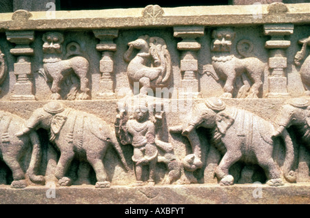 Palampet (Indien) Ramappa Tempel von Südseite Fries Detail Ansicht. Stockfoto