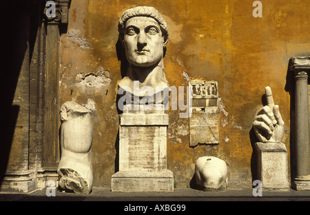 Geschnitzte Figuren im Kapitolinischen Museum Rom Italien Stockfoto