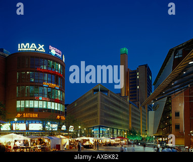 Berlin Potsdamer Platz Marlene Dietrich Platz Daimer Chrysler areal Nachtmarkt Stockfoto