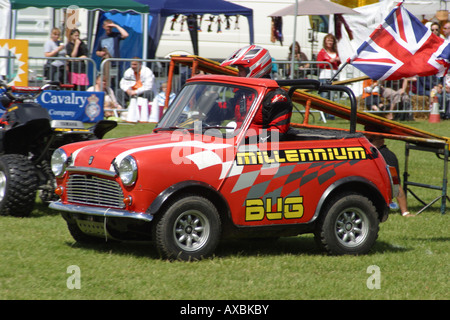 maßgeschneiderte Mini Auto Fahrer rot fahren Display lambeth Land zeigen Brixton london Stockfoto