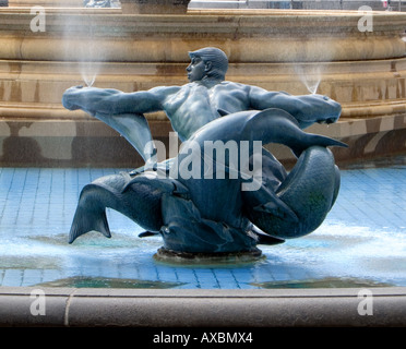Fountain Trafalgar Square London England UK Stockfoto