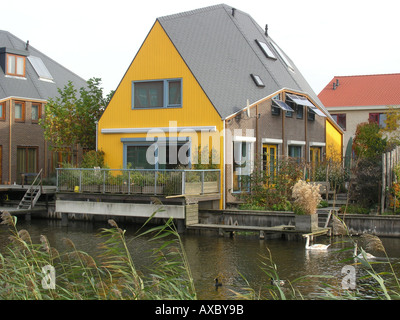 Heim von der Wasserseite in Almere Buiten Niederlande Europa Stockfoto