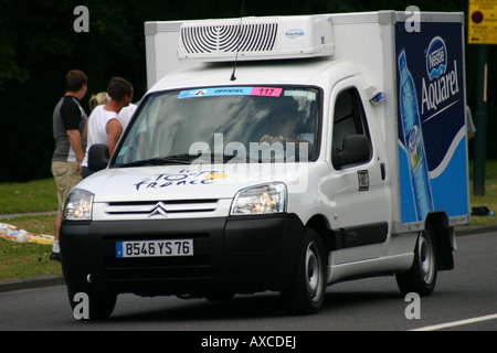 Tour de France uk Werbe Escort Fahrzeug van Stockfoto