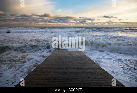 Slipway am Stadium Bucht in der Nähe von Bunmahon, von wo Kupfererz nach Swansea in South Wales, der Kupfer-Küste, Grafschaft Waterford, Irland exportiert wurde Stockfoto