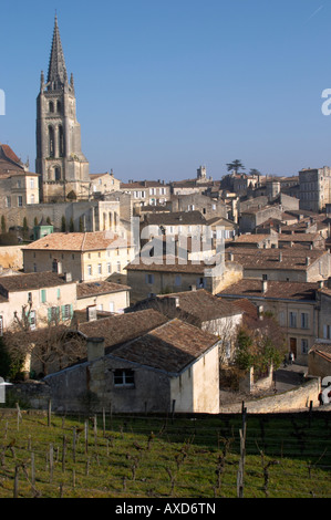 Blick über die Stadt. Die Stadt. Vom Weingut Château Ausone. Saint Emilion, Bordeaux, Frankreich Stockfoto