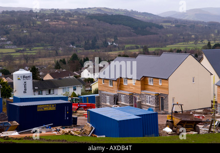 Bau von neuen Häusern auf der grünen Wiese am Crickhowell Powys Wales UK EU Stockfoto