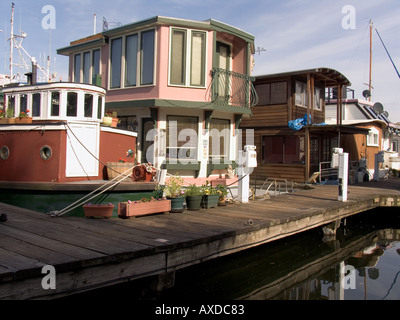 Hausboot-Community auf Lake Union nahe Gasworks Park Seattle Washington Stockfoto