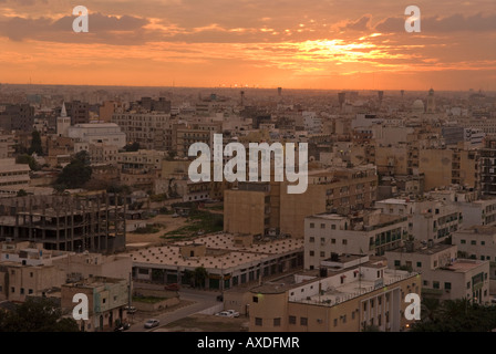 Gesamtansicht über die Dächer der Stadt von Tripoli Libyen Stockfoto