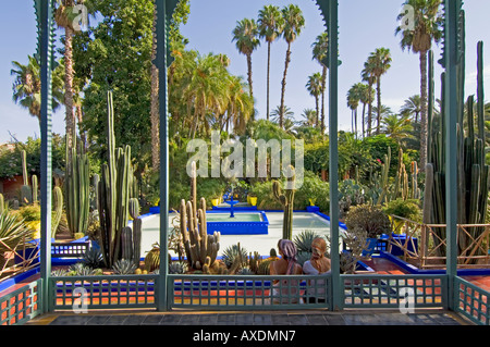 Teil des Displays an den Majorelle Garten und die Villa Marjorelle, ein botanischer Garten in der Nähe von Zentrum von Marrakesch. Stockfoto