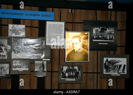 Fotografien von Gefangenen ausgestellt im KZ Stutthof Stockfoto