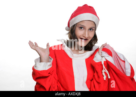 Porträt einer Frau Weihnachtsmann-Kostüm und lächelnd Stockfoto