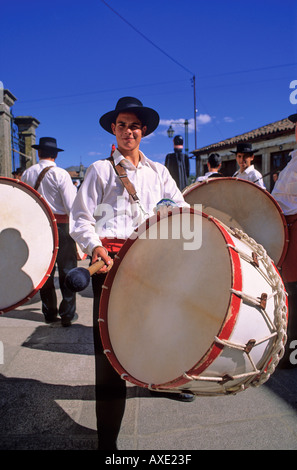 Minho, Portugal: Junge Musiker auf dem Festival Feiras Novas in Ponte de Lima Stockfoto