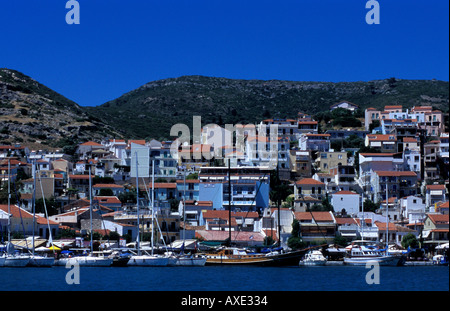 Gesamtansicht von Pythagorio Harbour und Port Pythagorio Samos Insel Griechenland Stockfoto