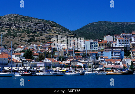 Überblick über den Hafen und der Hafen von Pythagorio, Samos Insel Griechenland Stockfoto