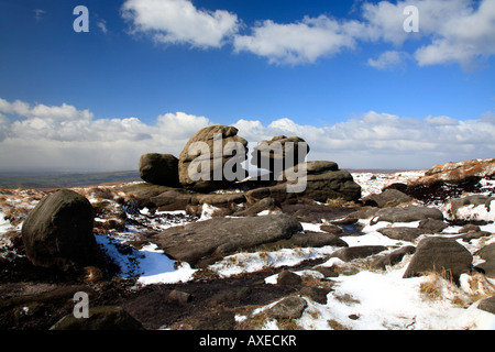 "Küssen Sie Steinen" auf Bleaklow, Derbyshire, Peak District National Park, England UK Wain-Steinen Stockfoto