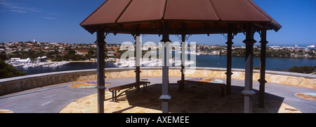 Blick über niedrigere Swan River, Swan Yacht Club East Fremantle Perth Western Australia Panorama Stockfoto