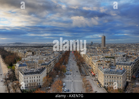 Sicht auf La Défense und dem Boulevard De La Grande Armée, Paris, Frankreich Stockfoto