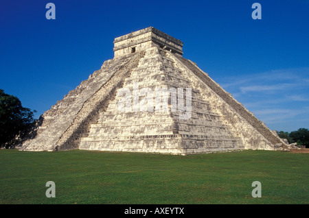 El Castillo oder Pyramide von Kukulkan, Chichen Itza, Yucatan, Mexiko Stockfoto