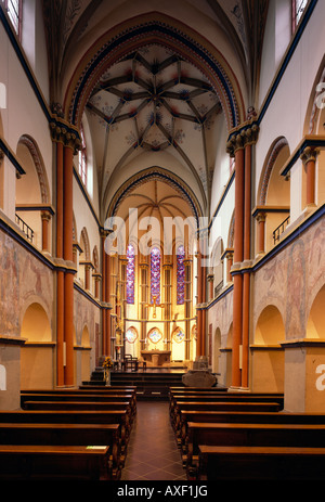 Linz am Rhein, Alte Katholische Pfarrkirche St. Martin, Blick von Nordosten Stockfoto