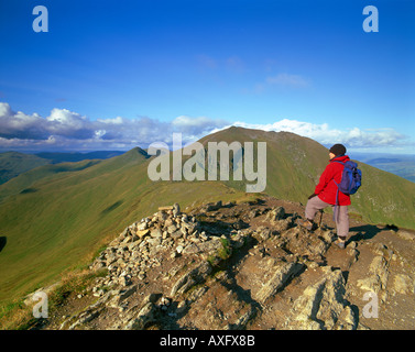 Hügel Walker Bezwingung Beinn Ghlas, Ben Lawers, Perthshire, Schottland Stockfoto