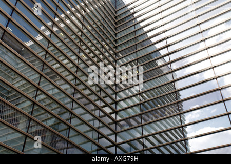 Detail eines Glases Gebäude in Leeds Stockfoto