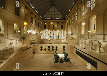 Paris, Louvre, Überdachter Innenhof Mit Skulpturensammlung Stockfoto