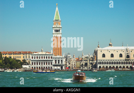 Blick Richtung Markusplatz von Canale di San Marco Venedig Veneto Italien Stockfoto