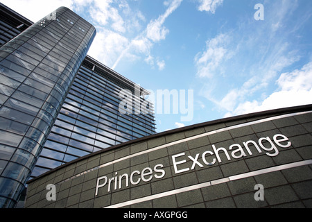 Seitlicher Blick auf Prinzen Exchange in Leeds gegenüber dem Bahnhof Stockfoto