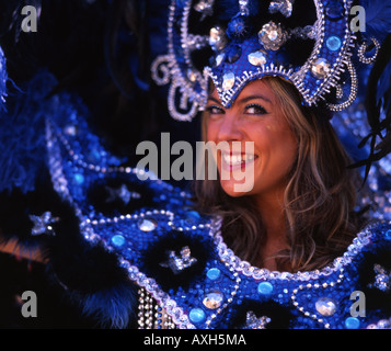 2006 Notting Hill Carnival. Eine Straße Partei und Festival unter der Leitung von der Karibischen Gemeinschaft in London. Jedes Jahr im August statt. Stockfoto