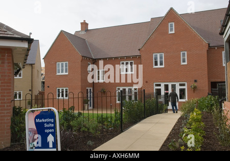 Showhomes Marketing Suit Open Schild „Foresthall Park“ Hertfordshire in der Nähe von „Bishop Stortford“ UK2000s 2008 HOMER SYKES Stockfoto