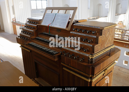 Verrotten Sie eine der Fäule Citygarage Dependance Prämonstratenserklosterkirche Hauptorgel von Johann Nepumuk Holzhey Freistehender Spieltisc Stockfoto