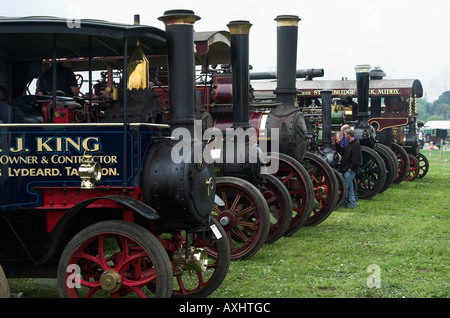 Parade der Dampf-Lokomobile am Jahrmarkt in England. Stockfoto