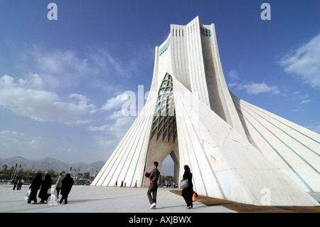 Das Azadi-Monument ist ein bedeutendes architektonisches Wahrzeichen, gebaut von der ehemaligen Schah-Regimes, befindet sich im westlichen Teheran, Iran Stockfoto