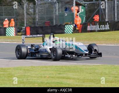 Dallara F308 Mercedes HWA F3 Rennwagen in britische F3 Internaional Serie bei Oulton Park Motor Race Track Cheshire England UK Stockfoto