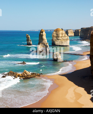 Ein Blick auf die zwölf Apostel auf der Great Ocean Road Victoria Australien. Stockfoto