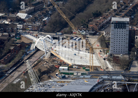 Hohen Ebene schräg Luftbild westlich von Wembley-Stadion Hochbau neue Brücke London HA9 England UK site Feb 2006 Stockfoto