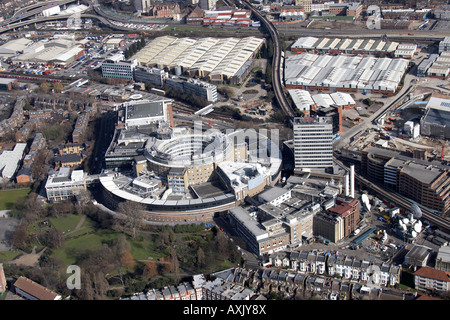 Hohen Niveau schrägen Luftbild östlich von BBC Television Centre Hammersmith London W12 England UK Feb 2006 Stockfoto