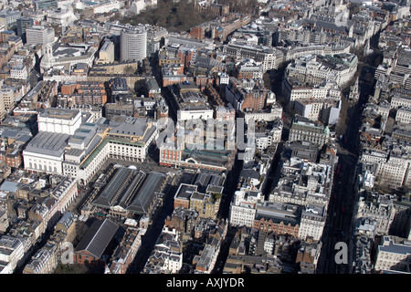 Hohen Niveau schrägen Luftbild Norden östlich von Covent Garden und Opernhaus Bereich London WC2 England UK Feb 2006 Stockfoto