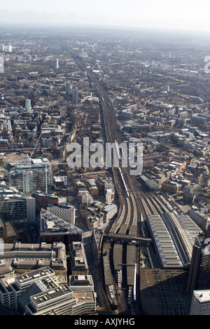 Hohen Niveau schrägen Luftbild südöstlich von London Bridge Bahnhof Station Bahnhof Linien Bermondsey London SE1 England UK Feb 2006 Stockfoto