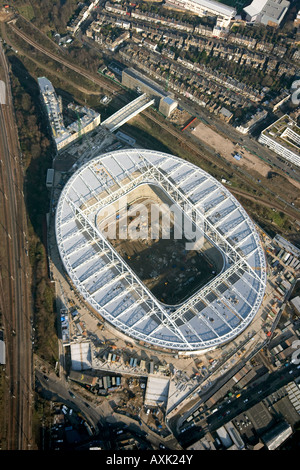 Hohen Ebene vertikale Luftaufnahme des Arsenal Football Club Emirates Stadium Bau Baustelle Stockfoto