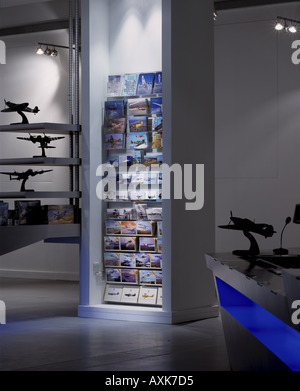 DUXFORD AIR MUSEUM BESUCHER SHOP Stockfoto