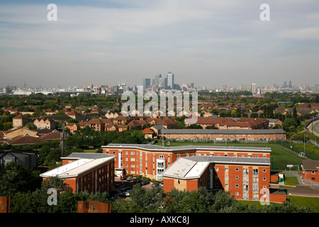 Skyline-Blick von Canary Wharf von Beckton, London Stockfoto